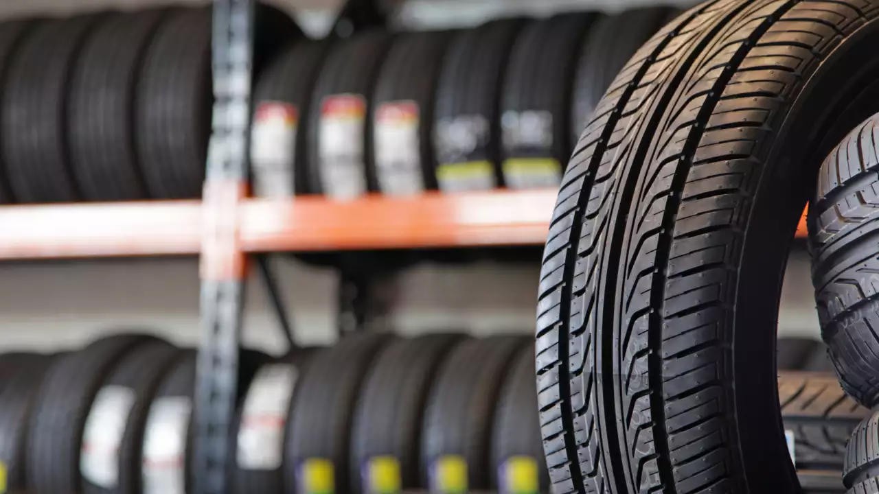 How to Improve Your Tyre Performance in UAE